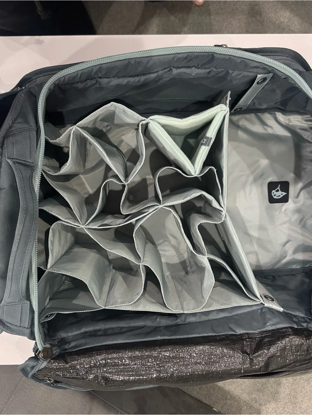 Thule versatile gray